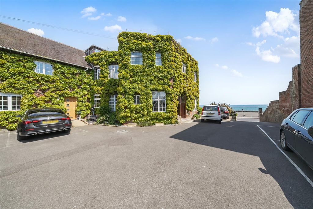 Property photo 2 of 28 33-681Caf2026Bd3-1288791-Arw-33.Jpg