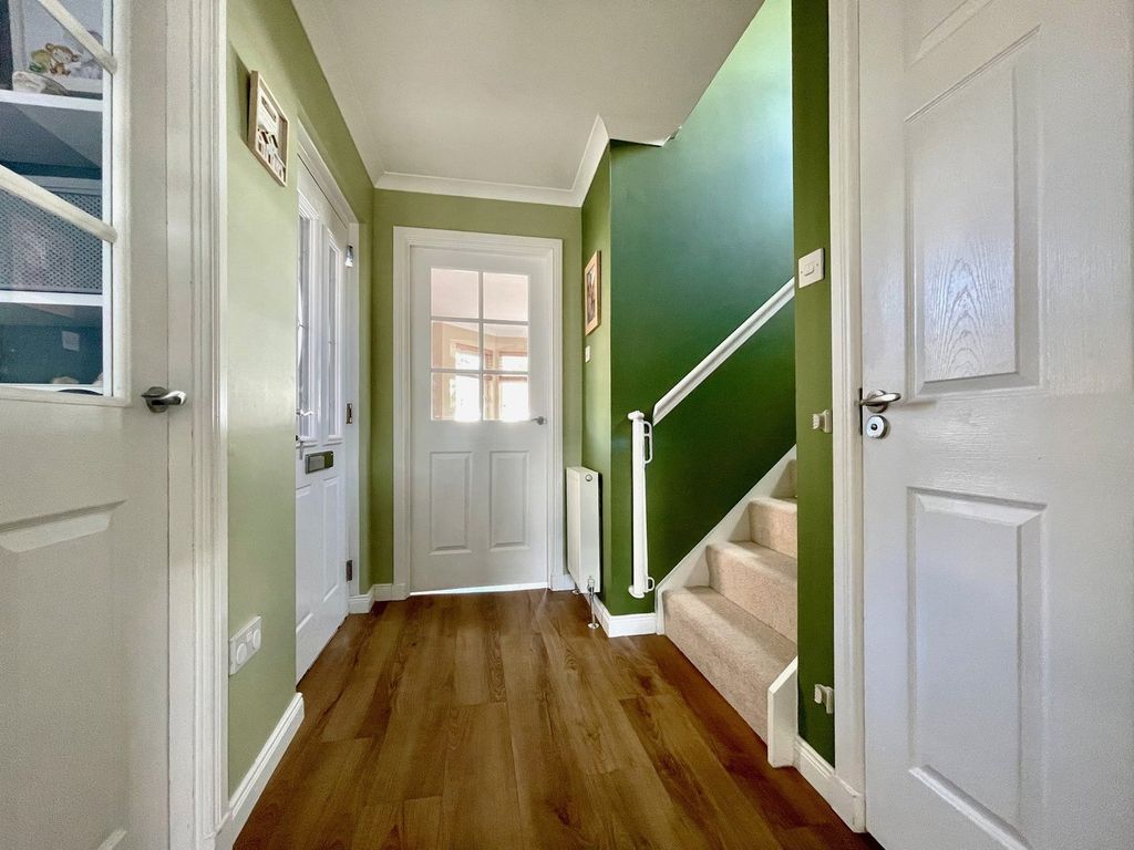 Property photo 2 of 41
