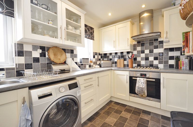 Property photo 3 of 13 Photo 6