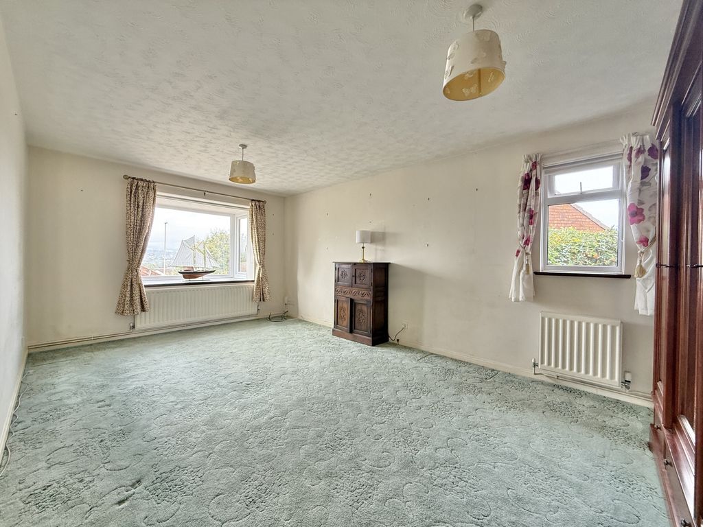 Property photo 2 of 28 Photo 13