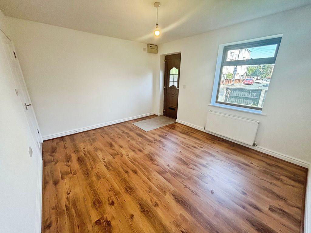 Property photo 3 of 19 3