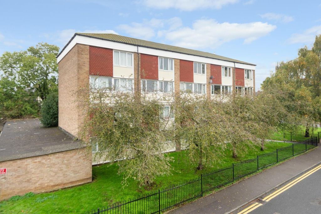 Property photo 1 of 8 413550