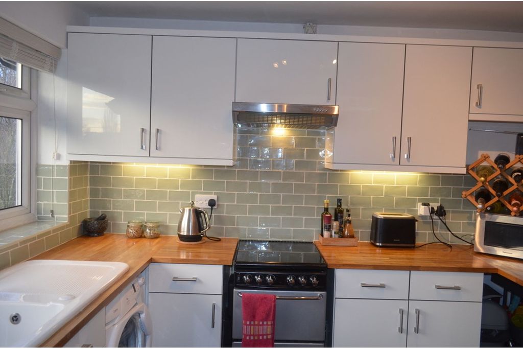 Property photo 2 of 13 Kitchen