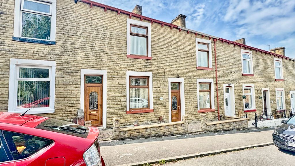 Property photo 1 of 32