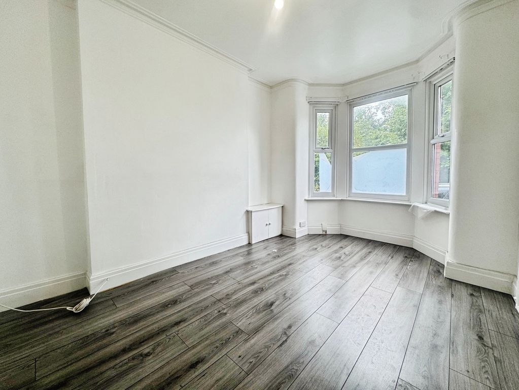 Property photo 2 of 9 Pbox-Img.Jpg