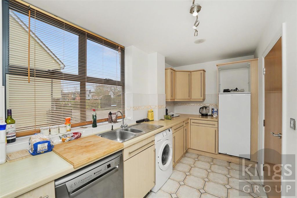 Additional image 7 of 2 bed flat for saleSoper Square, Newhall, Harlow CM17