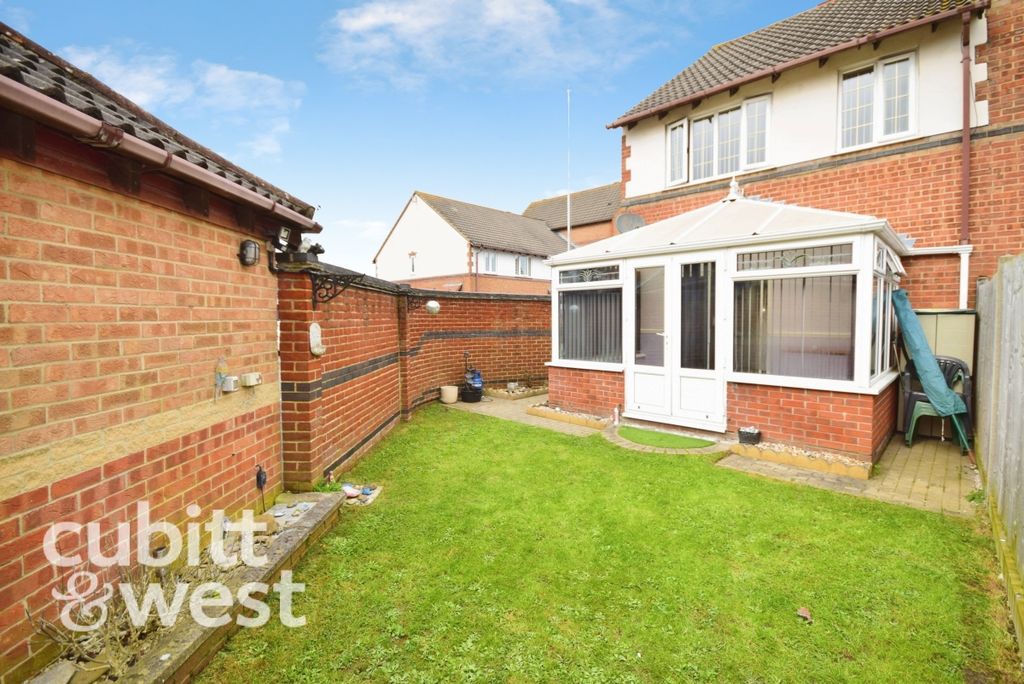 Property photo 2 of 13