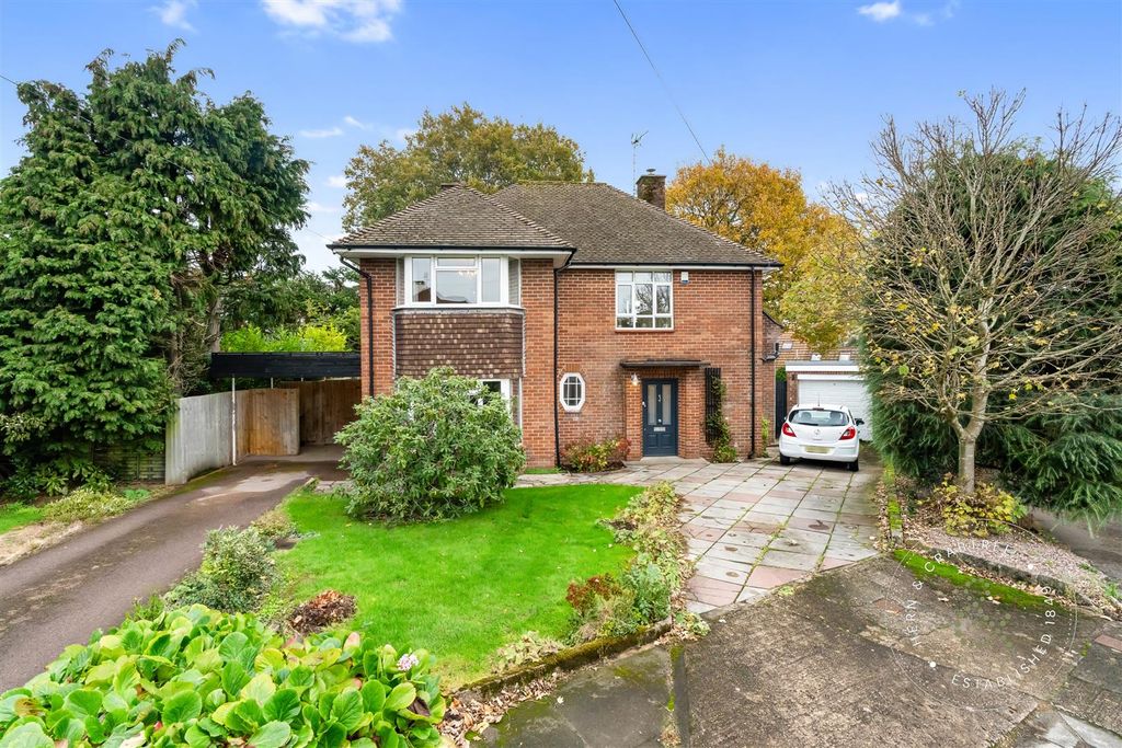 Property photo 1 of 58 East Rise, Externals (2).Jpeg