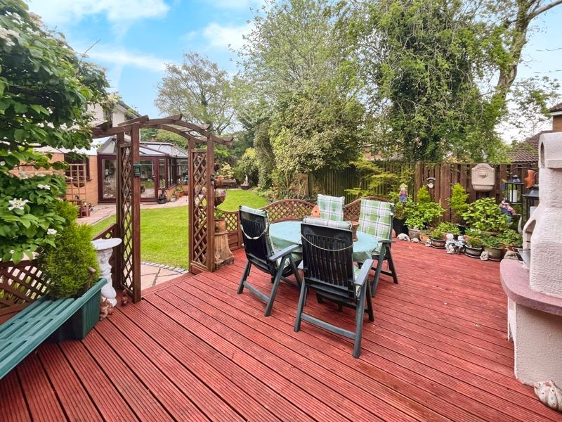 Property photo 3 of 18 Garden