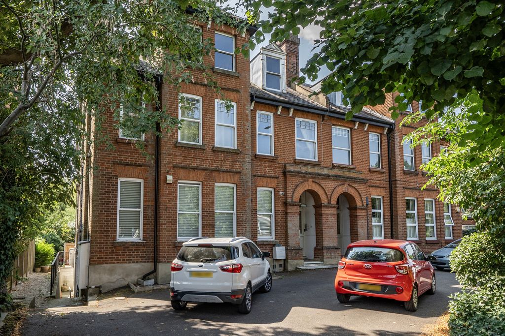 Property photo 1 of 9