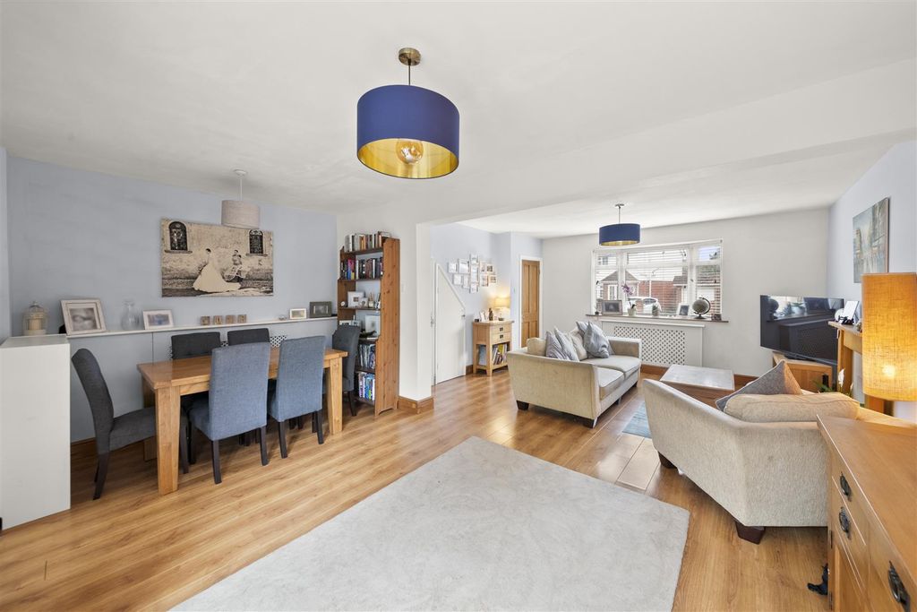 Property photo 2 of 22