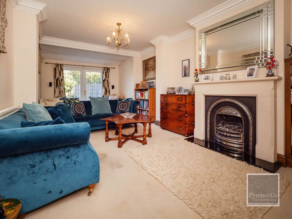 Property photo 2 of 30