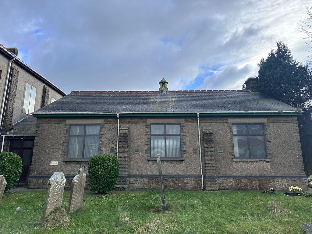 Property photo 2 of 8