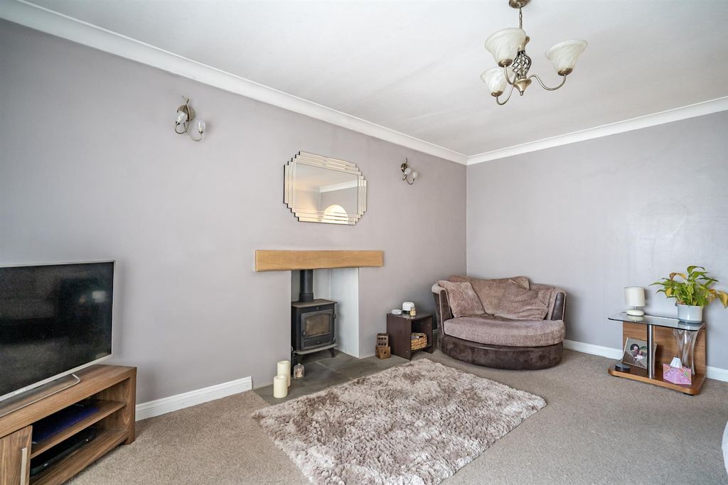 Property photo 3 of 13 Living Room