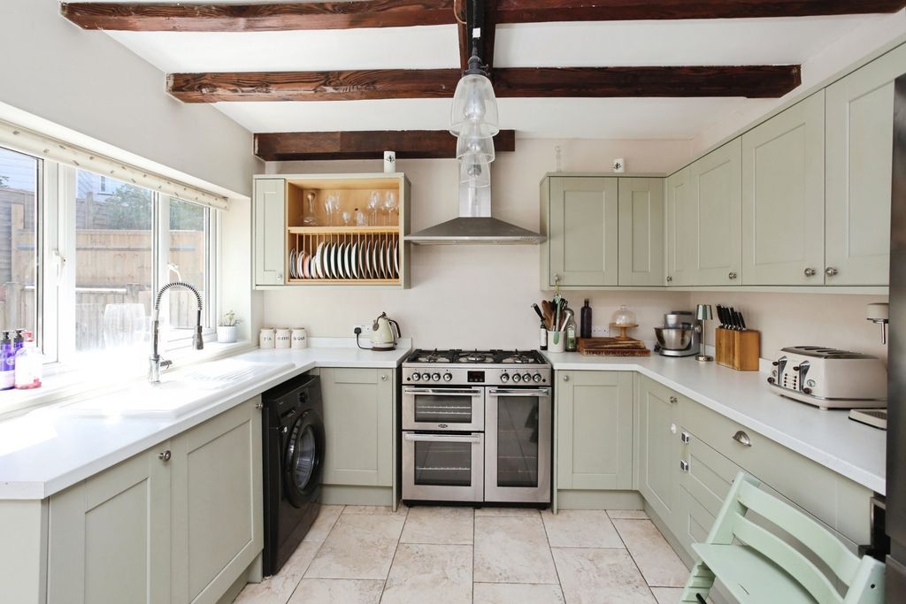 Property photo 3 of 13 Kitchen