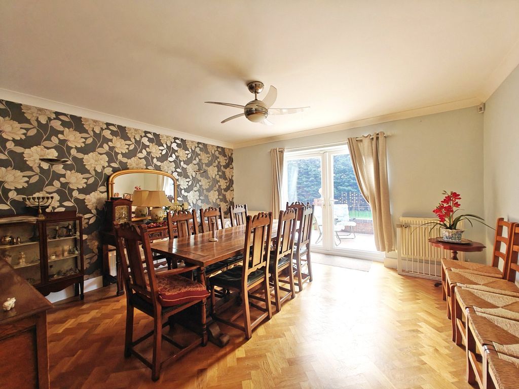 Property photo 3 of 29 Picture 3