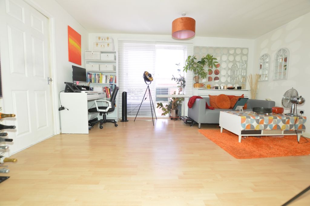 Property photo 3 of 10 Dsc_0317