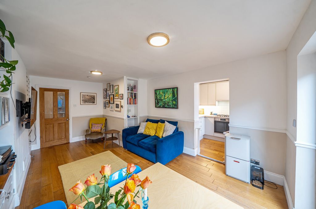 Property photo 2 of 16 1394255-10-6964F9...