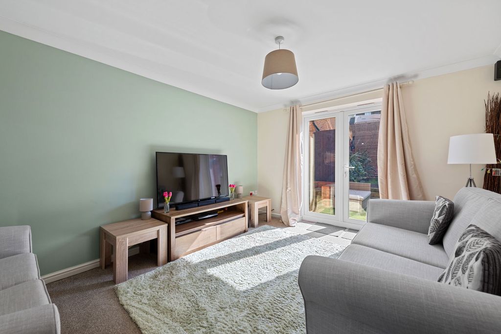 Property photo 3 of 35