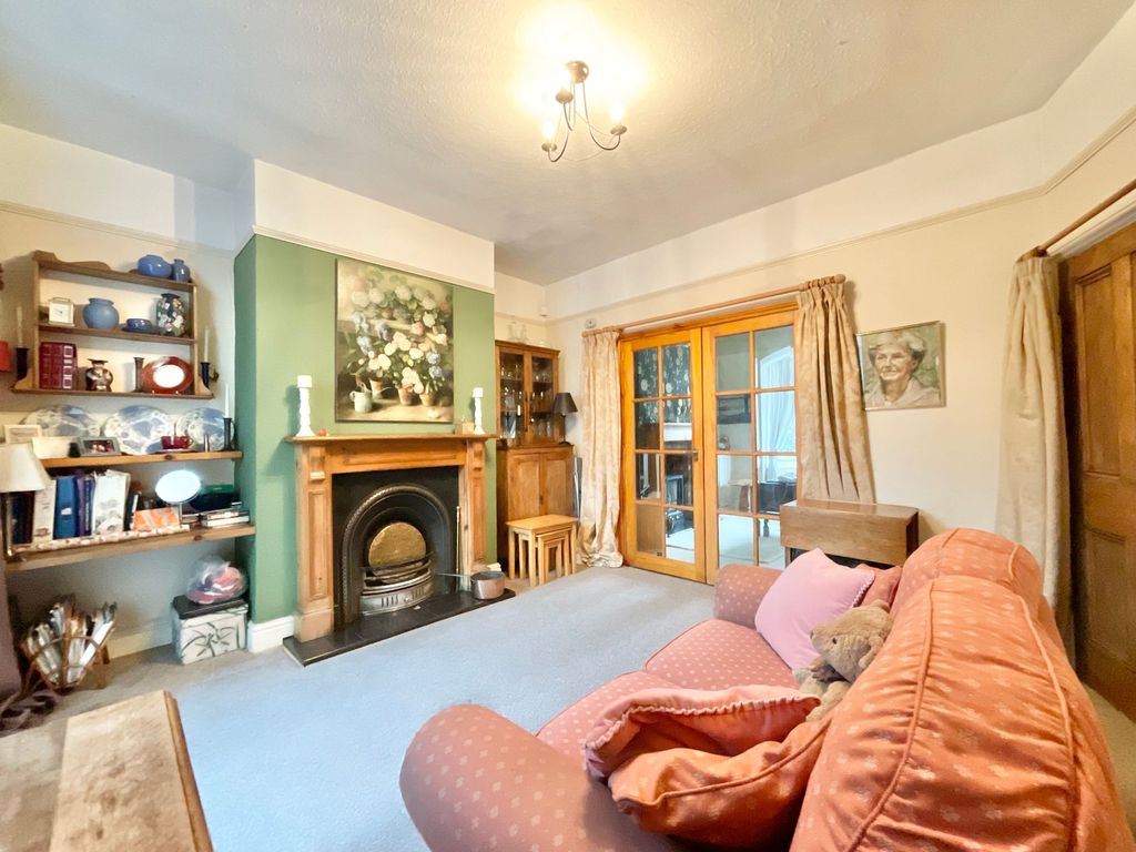 Property photo 2 of 19