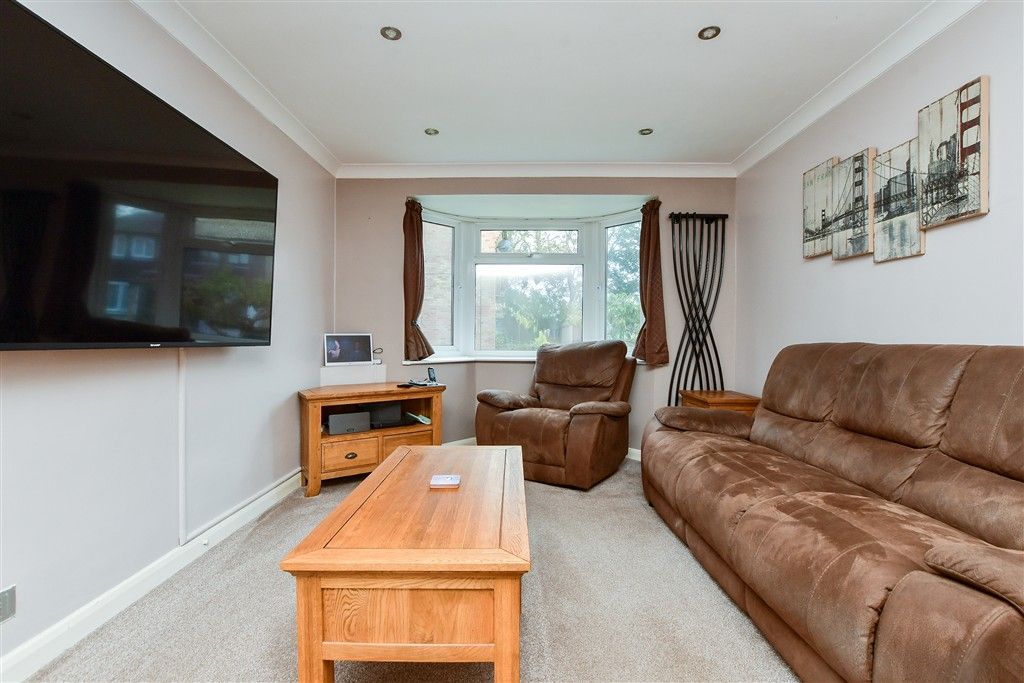 Property photo 2 of 17 Lounge/Diner