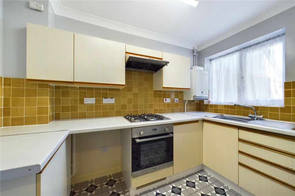 Property photo 2 of 12 Kitchen