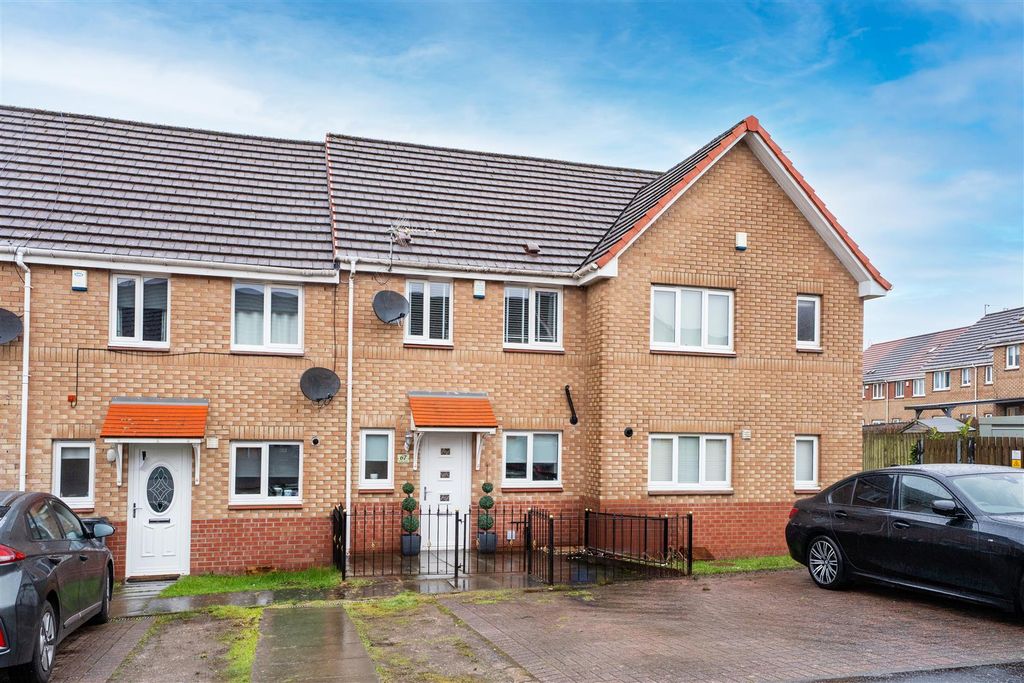 Property photo 2 of 18 External-2.Jpg