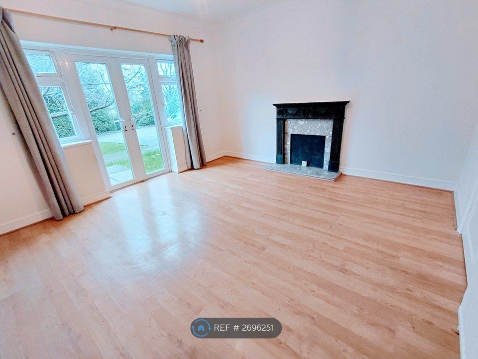 Property photo 1 of 3