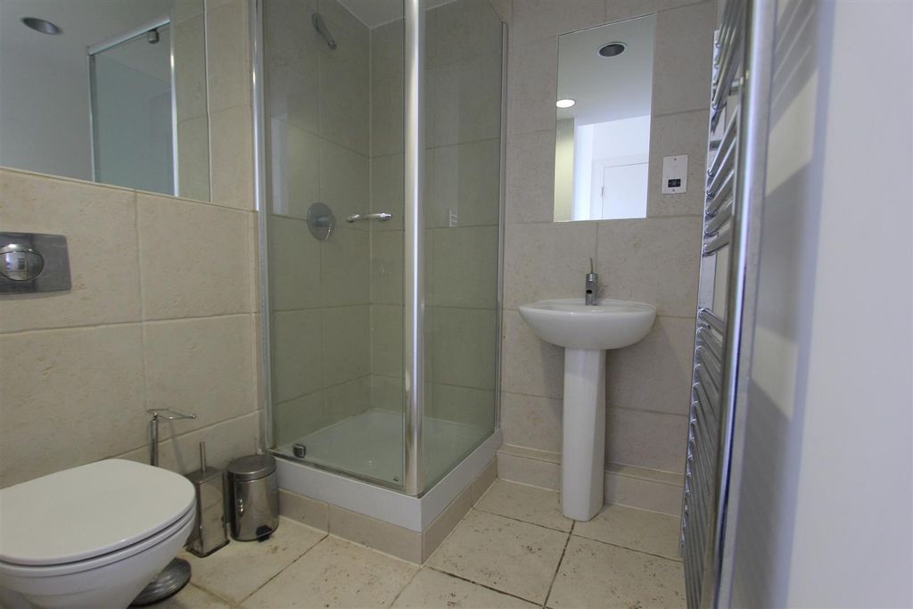 Additional image 6 of 2 bed flat for saleWest Point, Wellington Street LS1