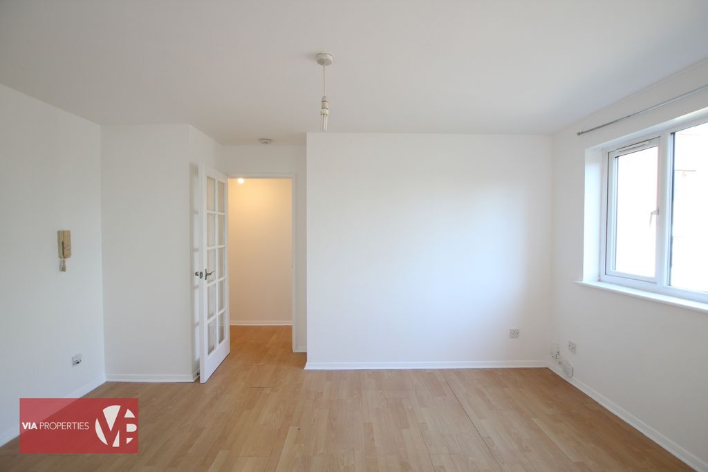 Property photo 2 of 10 Photo 7