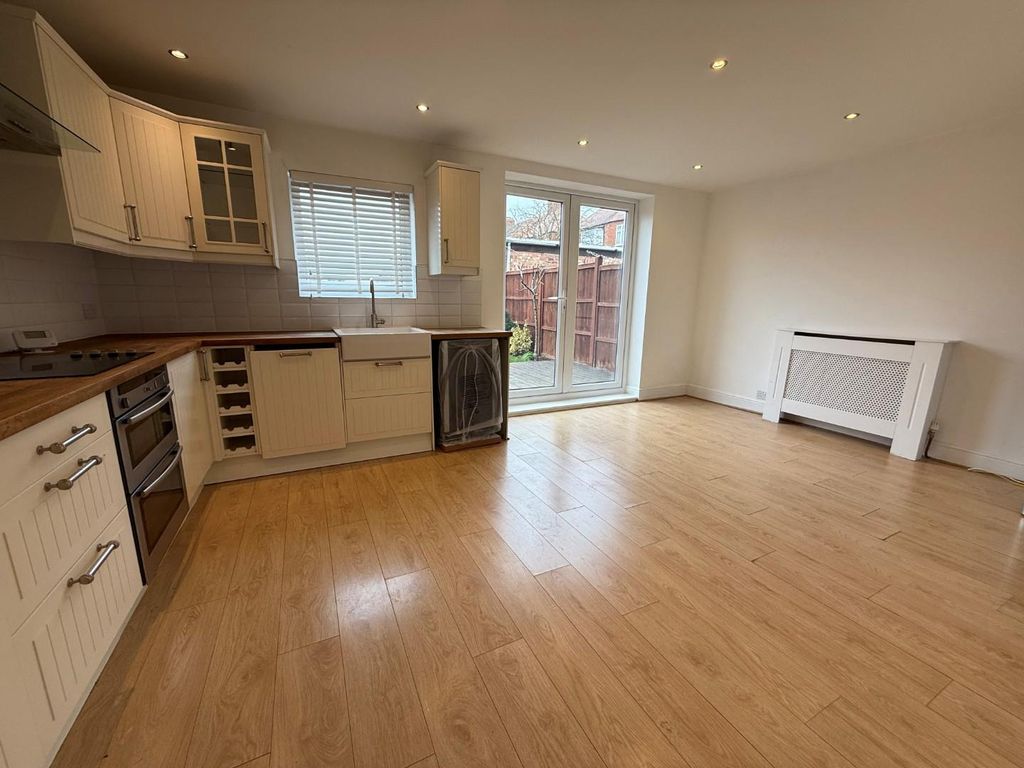 Property photo 3 of 9 7.Jpg