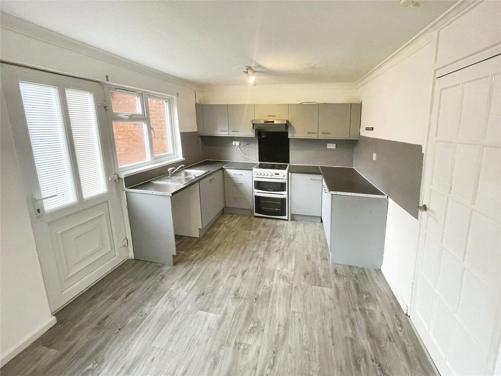 Property photo 2 of 13 Kitchen