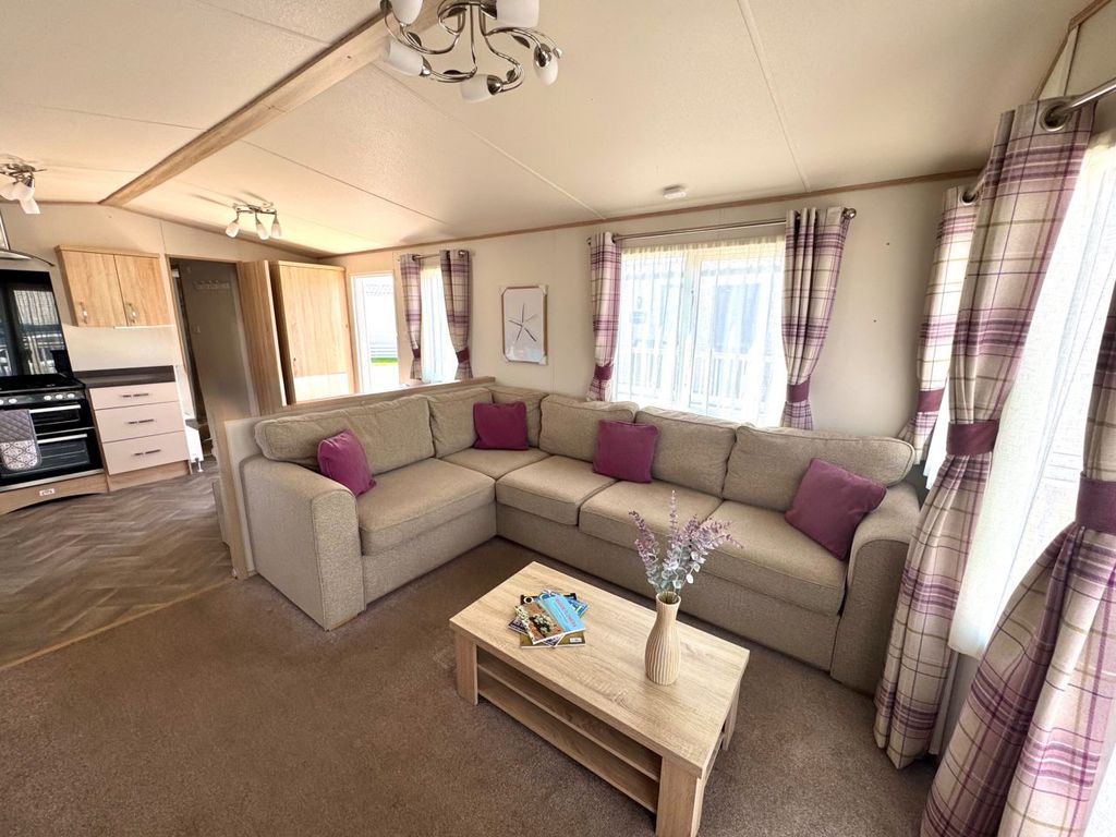 Property photo 2 of 9 Abi Blenheim 2017 Car0051071 106233008.Jpeg