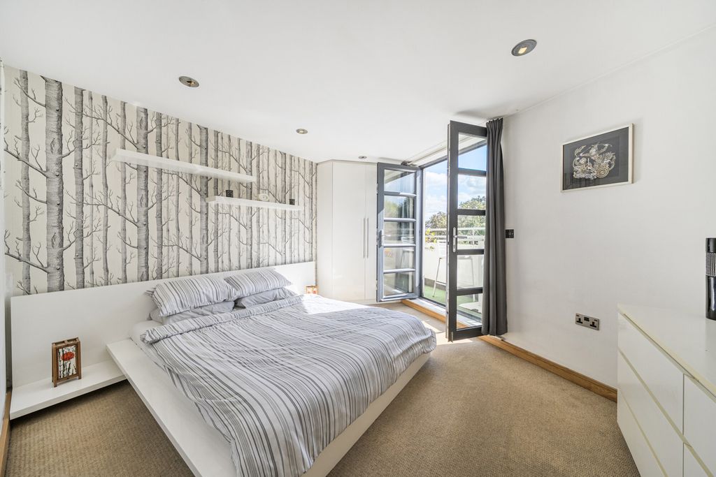 Property photo 3 of 19 1345634-1-68B02d8...