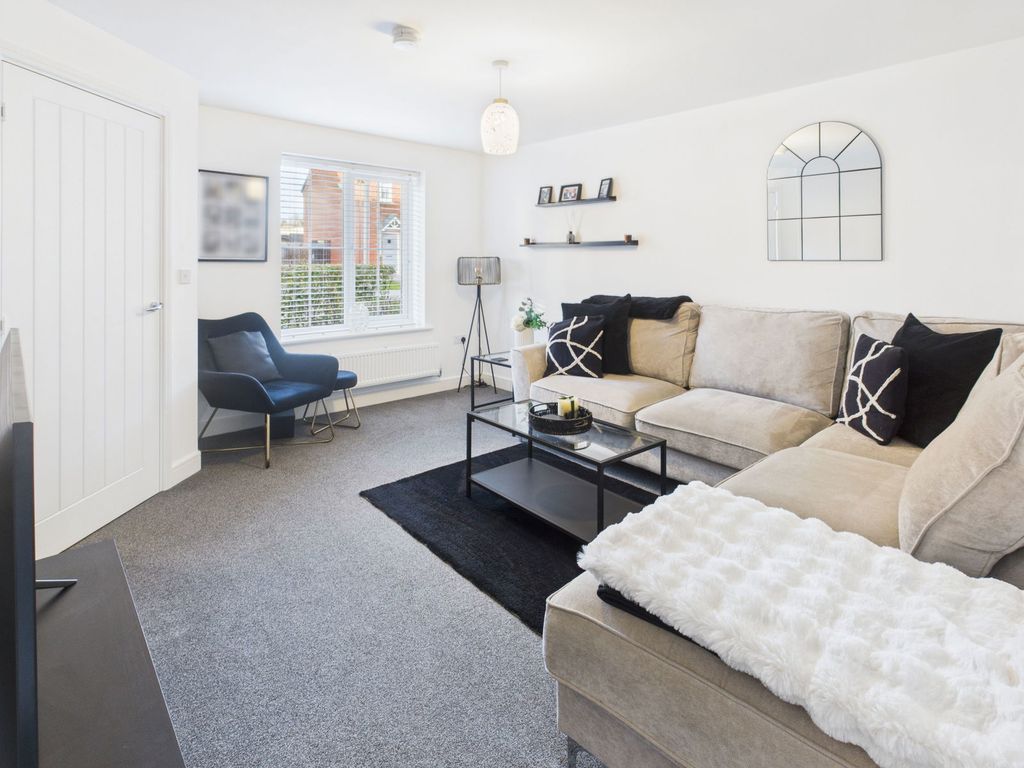 Property photo 2 of 20