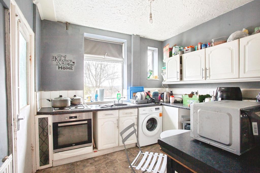 Property photo 2 of 9 Pbox-Img.Jpg