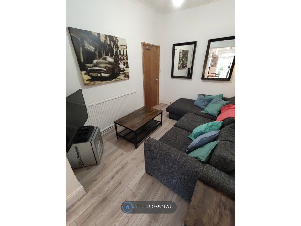 Property photo 1 of 24 Chill Out Lounge View 2