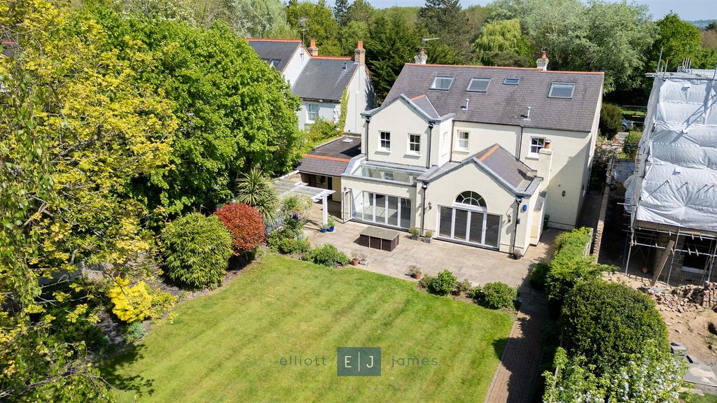 Property photo 1 of 46