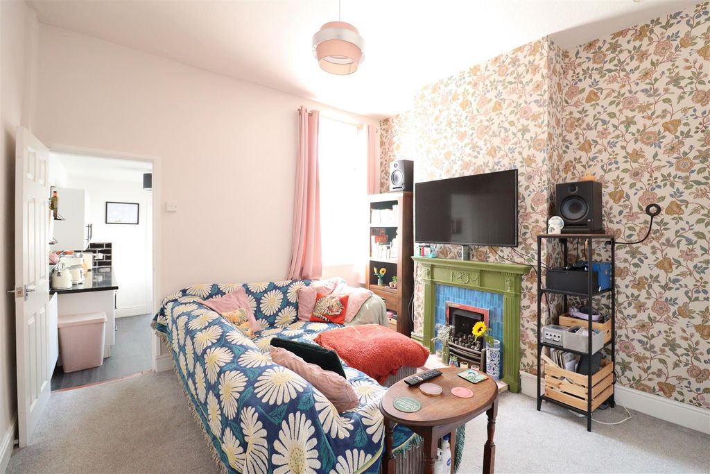 Property photo 2 of 15 Img_1099.Jpg