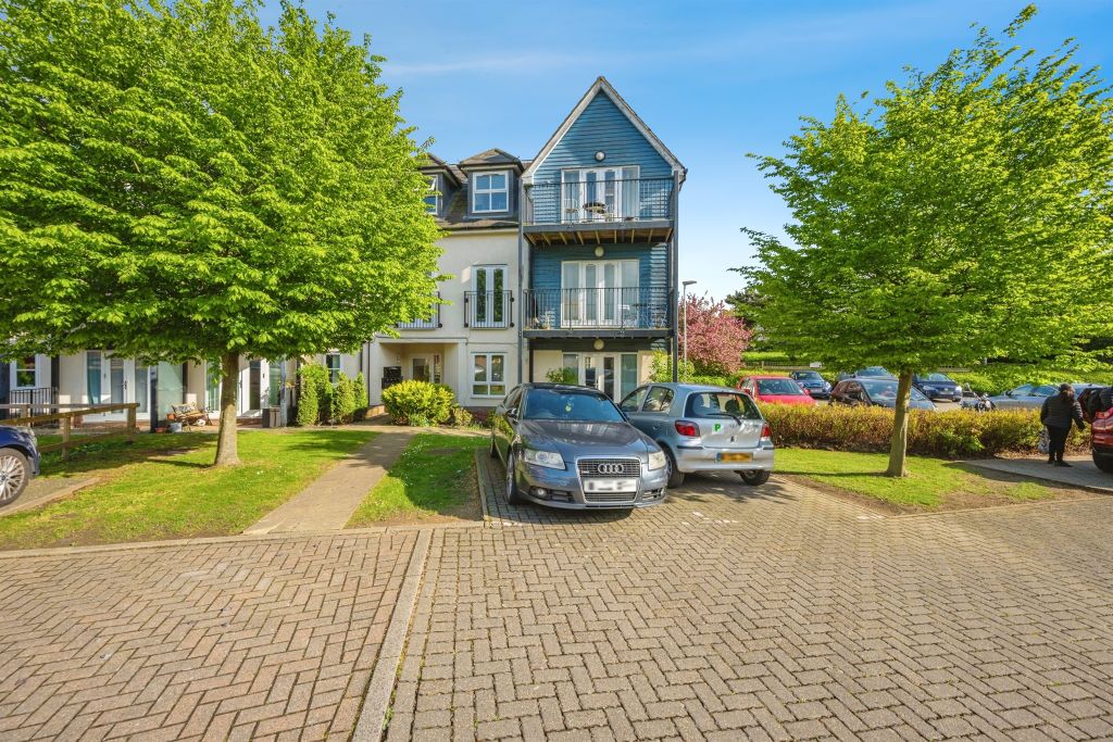 Property photo 1 of 17