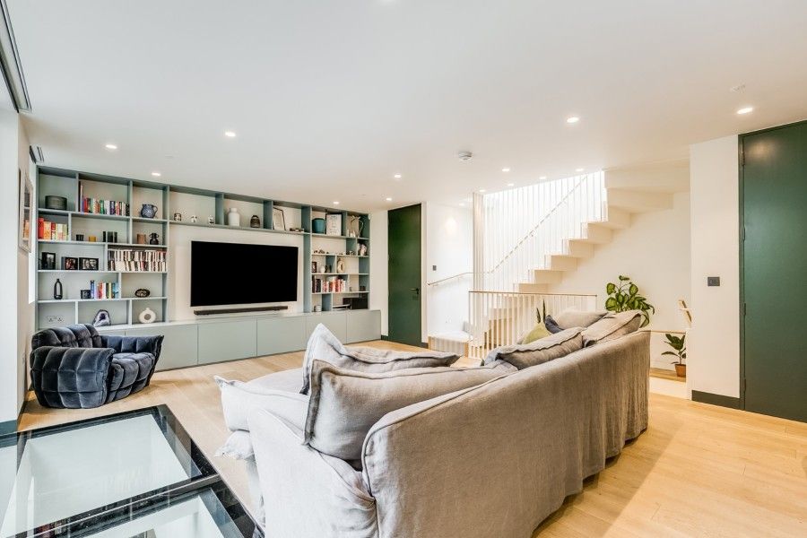 Property photo 3 of 14