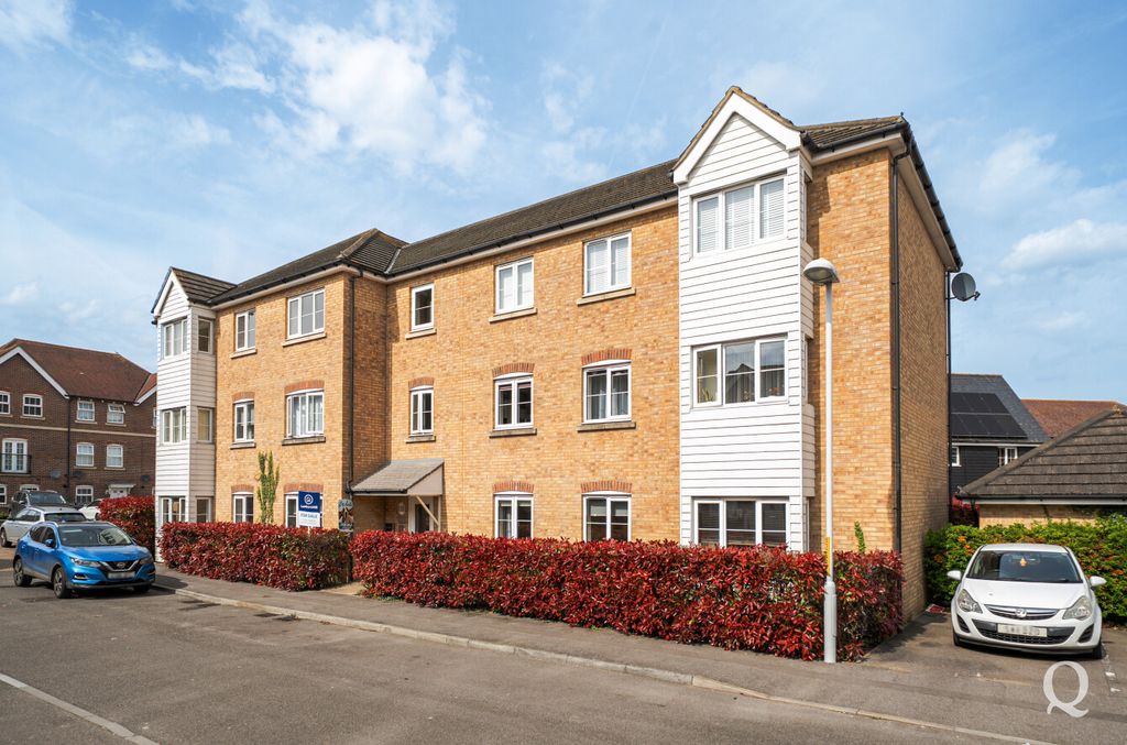 Property photo 1 of 19 9B6448A9-36Be-447...