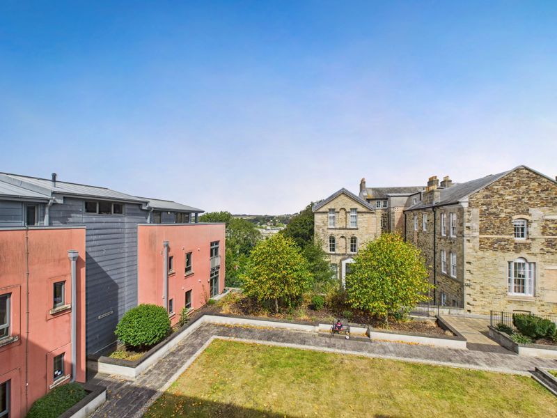 Property photo 1 of 10 View