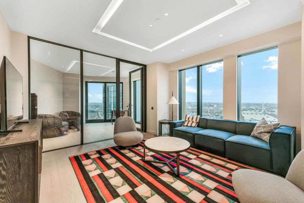 Property photo 2 of 25