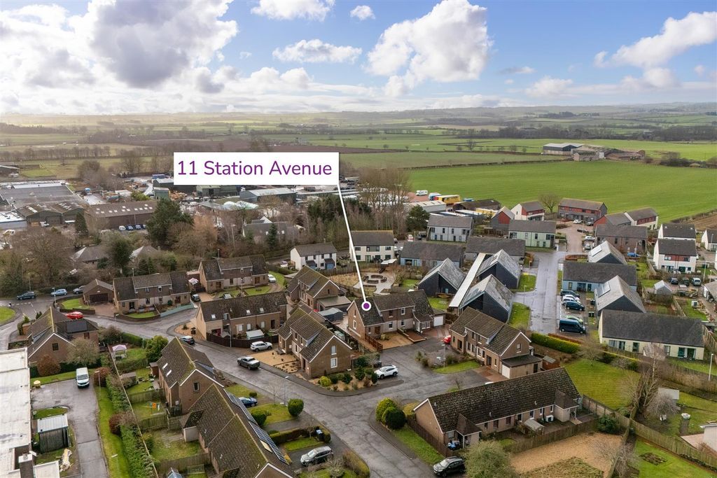 Property photo 3 of 15 11_Station_Avenue-03.Jpg