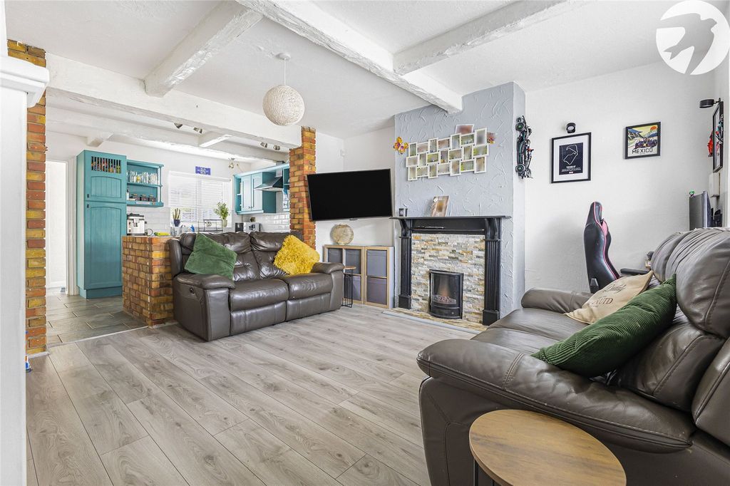 Property photo 2 of 21 Picture No. 10