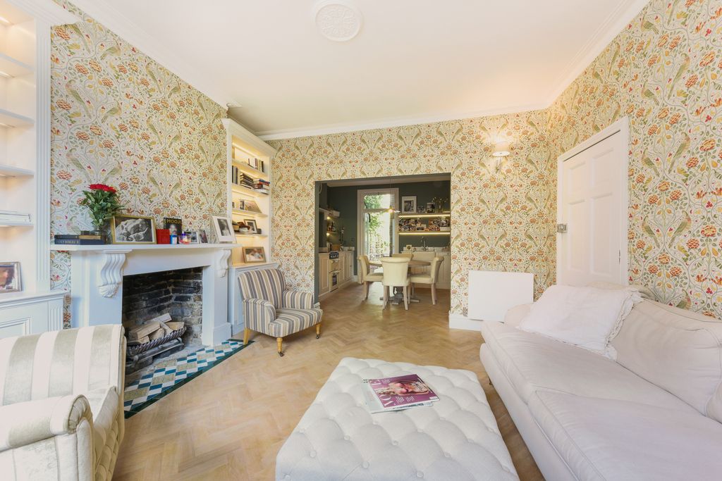 Property photo 3 of 7