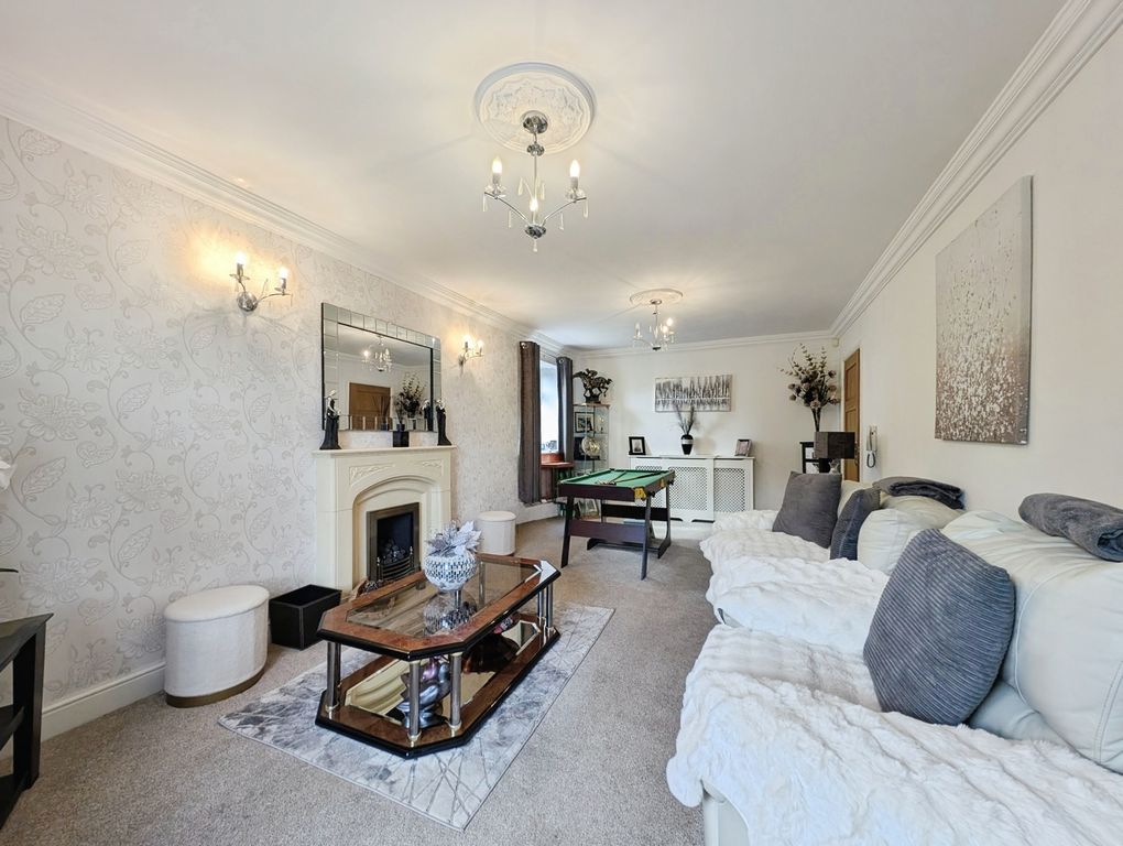 Property photo 3 of 17 Pbox-Img.Jpg