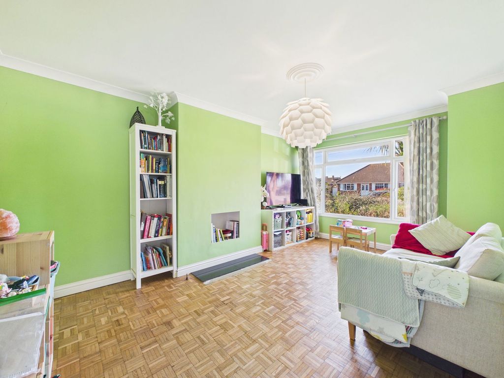 Property photo 2 of 17