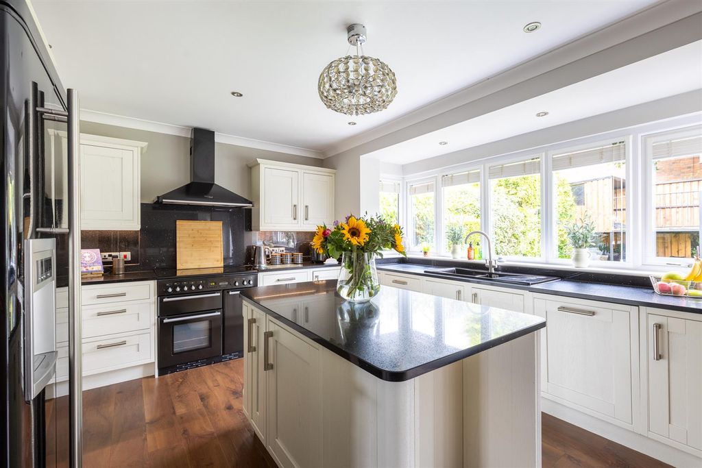Property photo 2 of 26 21Chaterdrive-7.Jpg